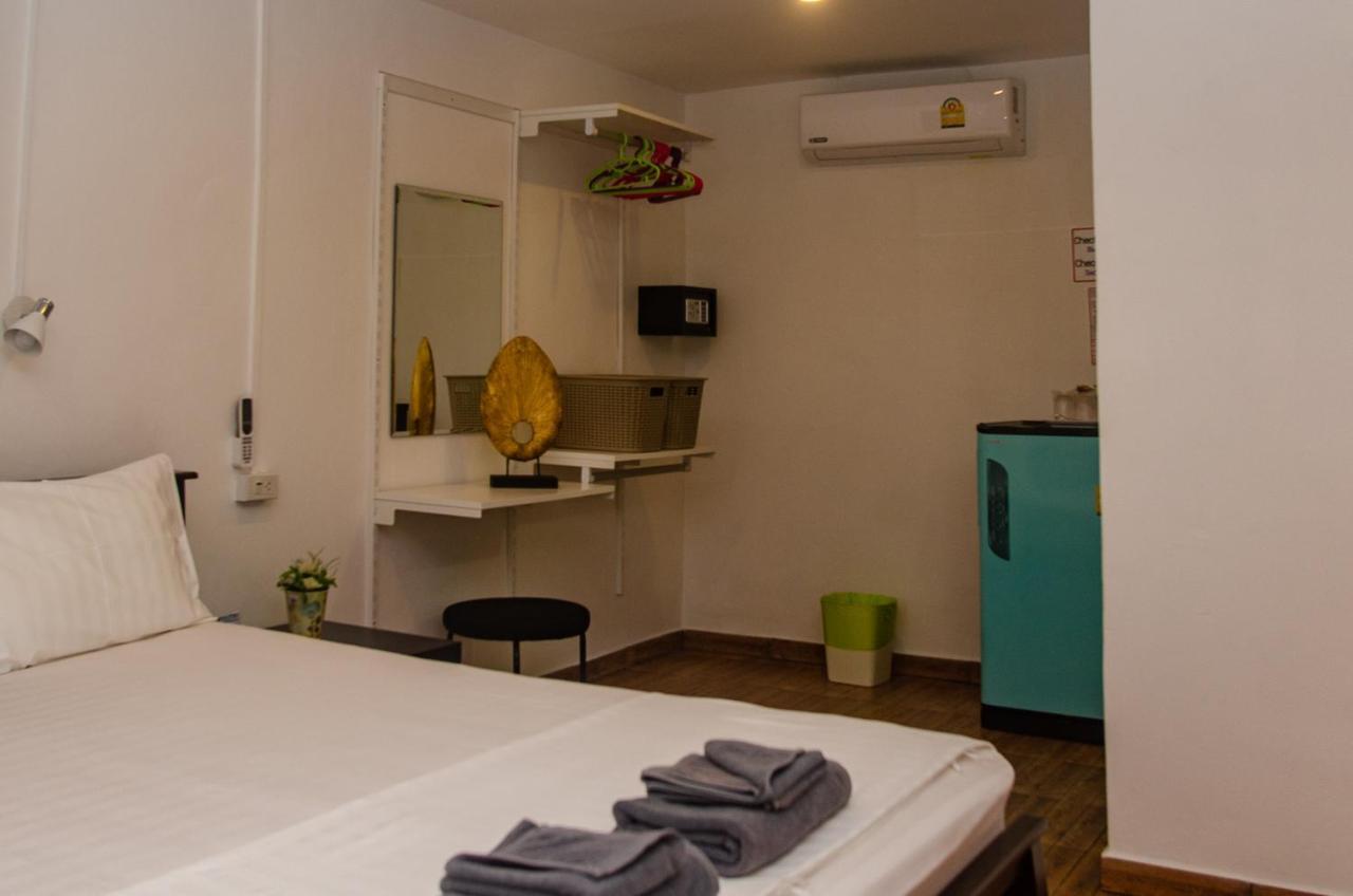 Allstar Guesthouse Karon Luaran gambar